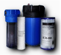 Filtry mechaniczne: narurowe z wkładami wymiennymi, siatkowe, wypełnione materiałem filtracyjnym